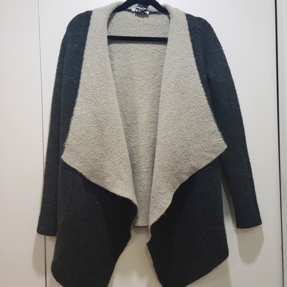 BB Dakota Women's Maylay Reversible Cardi, Charcoal and Beige